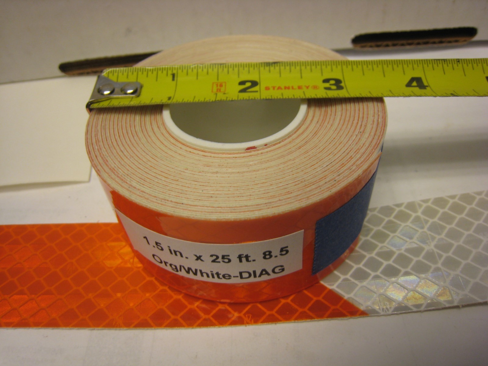 3M 1-1/2 x25′ WHITE ORANGE 8.5 DIAGONAL PRISMATIC REFLECTIVE CONSPICUITY TAPE
