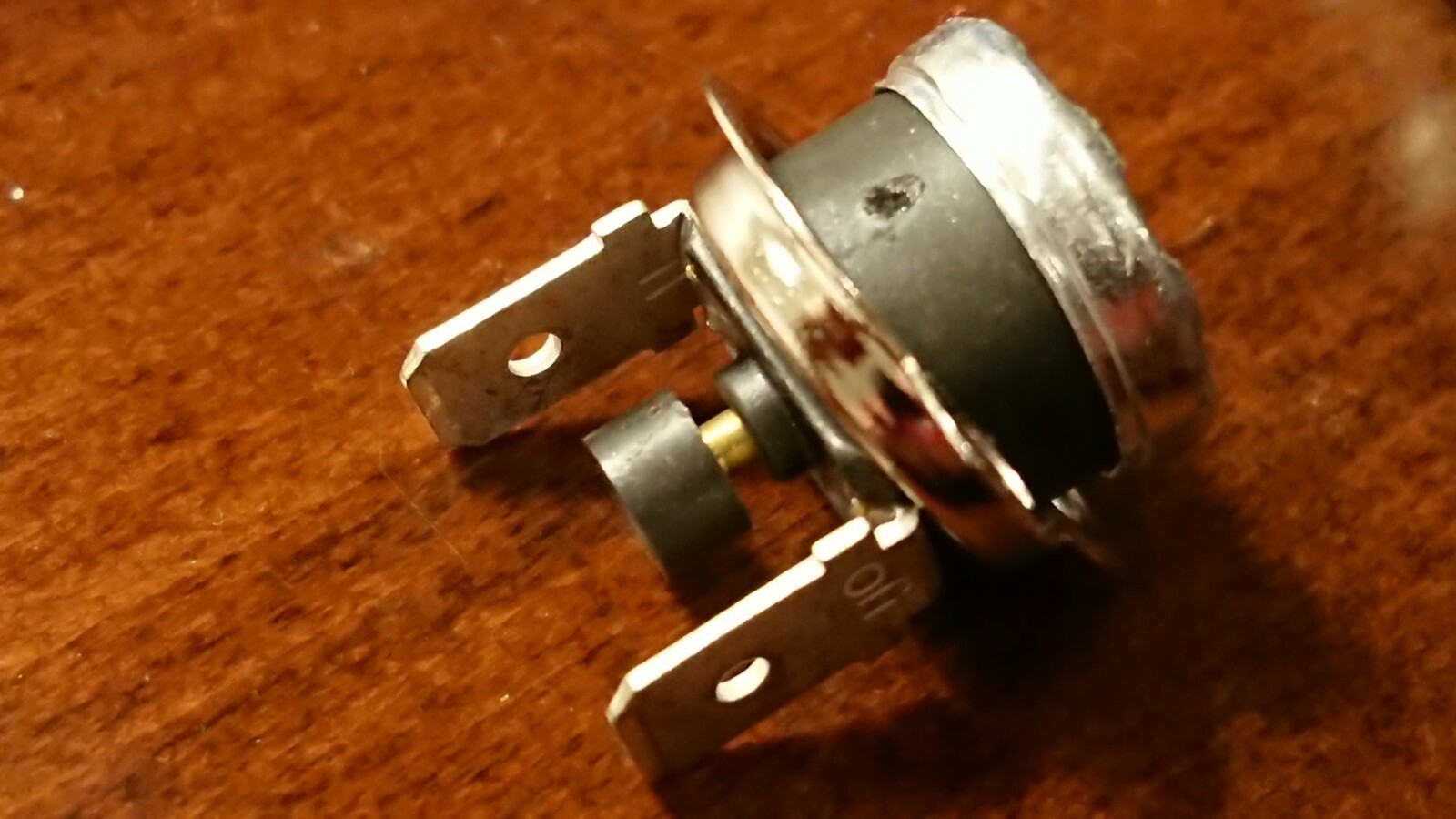 qty (2) Cantherm CR71 snap action Thermal Switches 90C 194F N.C, manual reset