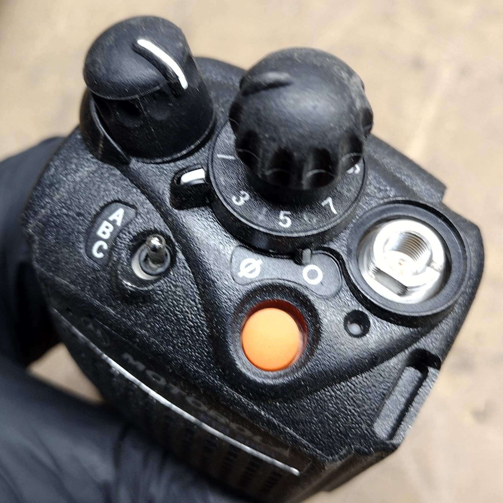 Motorola XTS5000 Two Way Radio H18UCH9PW7AN – No Anntna No Bttry No Chrgr – USED