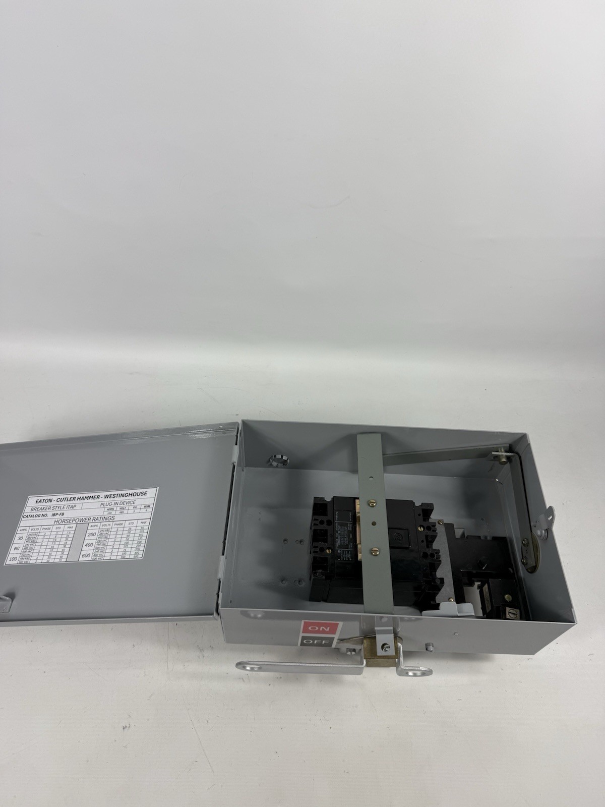 WESTINGHOUSE ITAP 2528D30G01 100A CIRCUIT BREAKER BUSWAY IBP-FB 100 AMP 600V 4W.