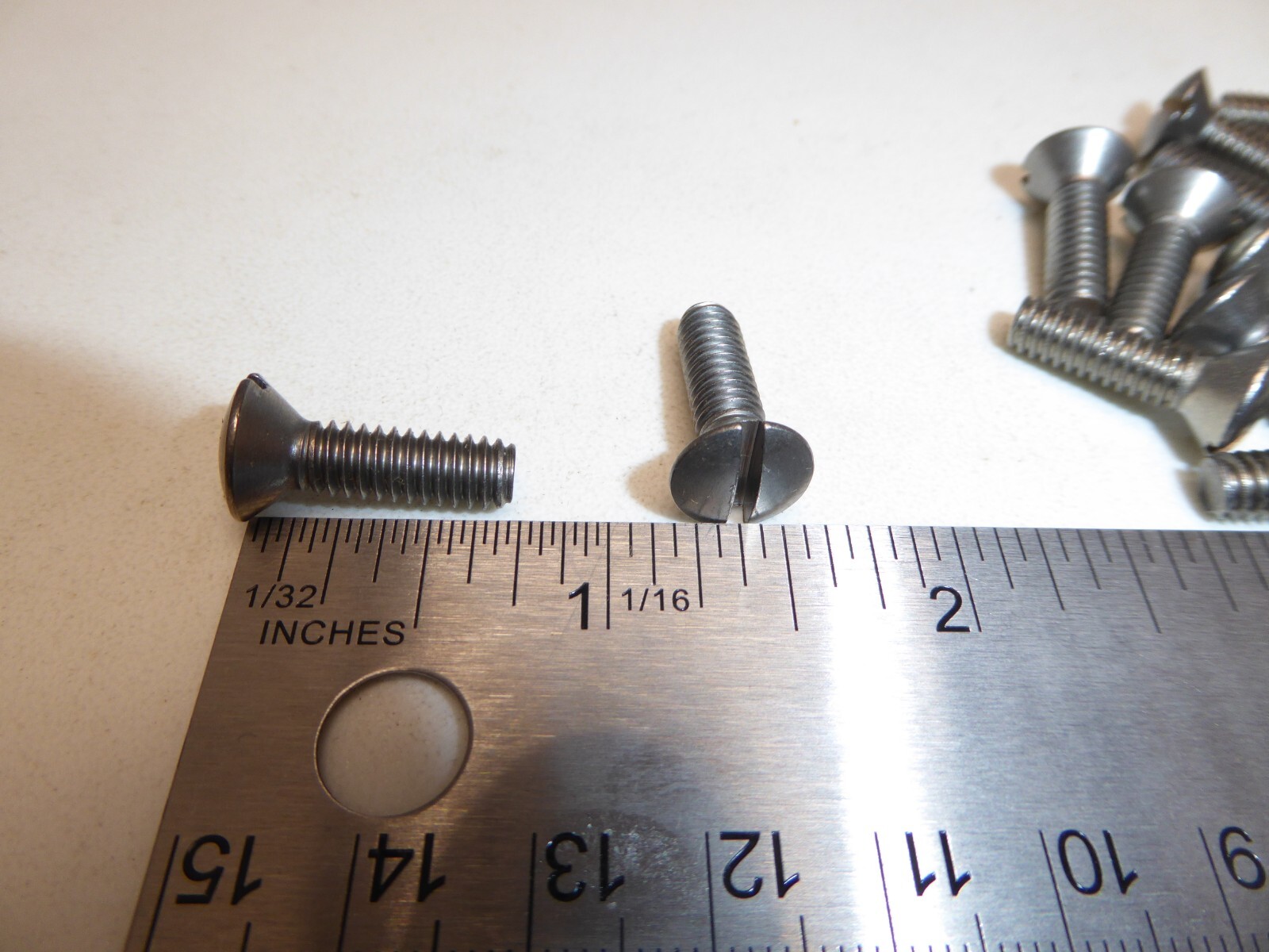 12-24 x 3/4″ Oval Head Slotted Machine Screw SS 18-8 VINTAGE USA Made Qty 25