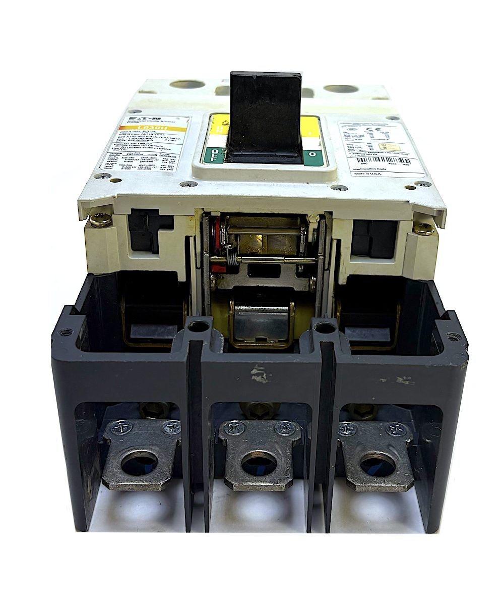Eaton LGH3630NN 3 Pole 600 Amp 690 Vac Breaker(Missing Trip)