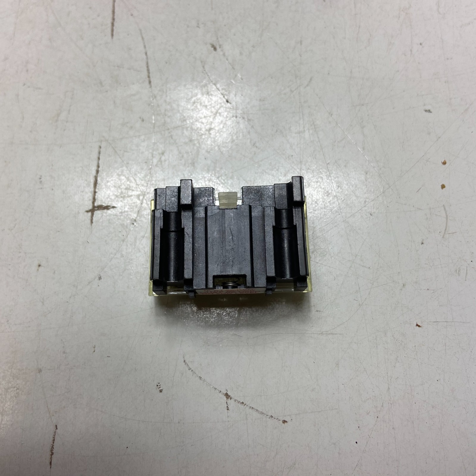 ALLEN BRADLEY 800T-XA2 CONTACT BLOCK SHALLOW BLOCK 2NO SERIES D