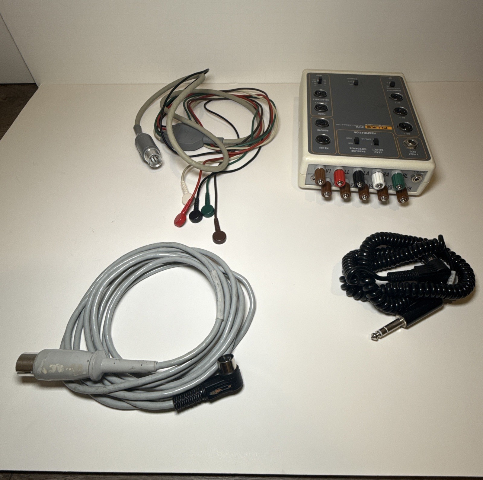 Fluke 217A Patient Simulator with Travel Bad and accessries