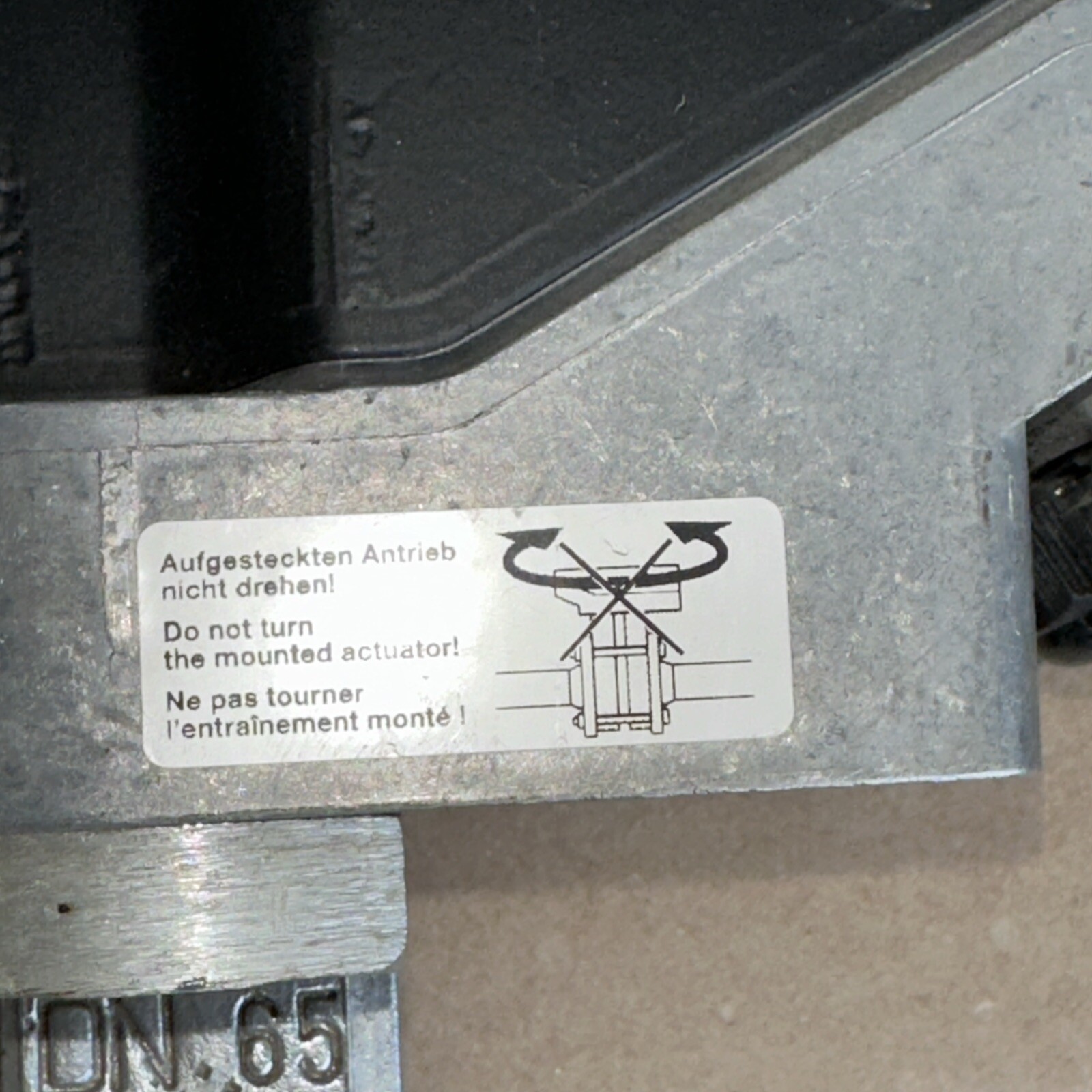 KROM SCHRODER IC 40 TA2R10 120vac 15VA #74105762 & BVA 65/40Z05 Actuator