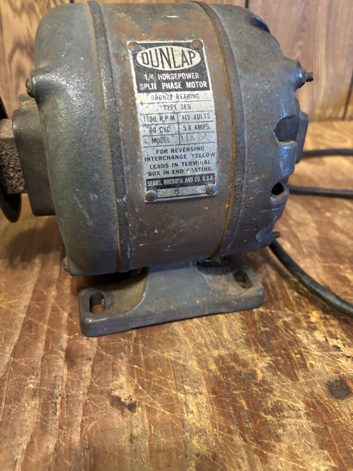 Dunlap 1/4 HP Electric Motor 1157272 Split Phase Reversible 1750 RPM 115 volts