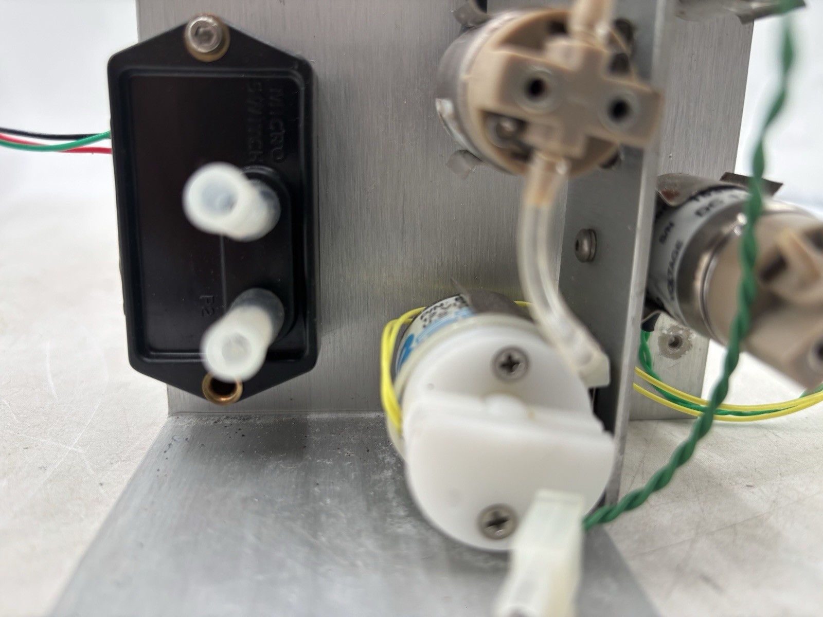Becton Dickinson BD FACSCalibur Fluidics Control Assembly