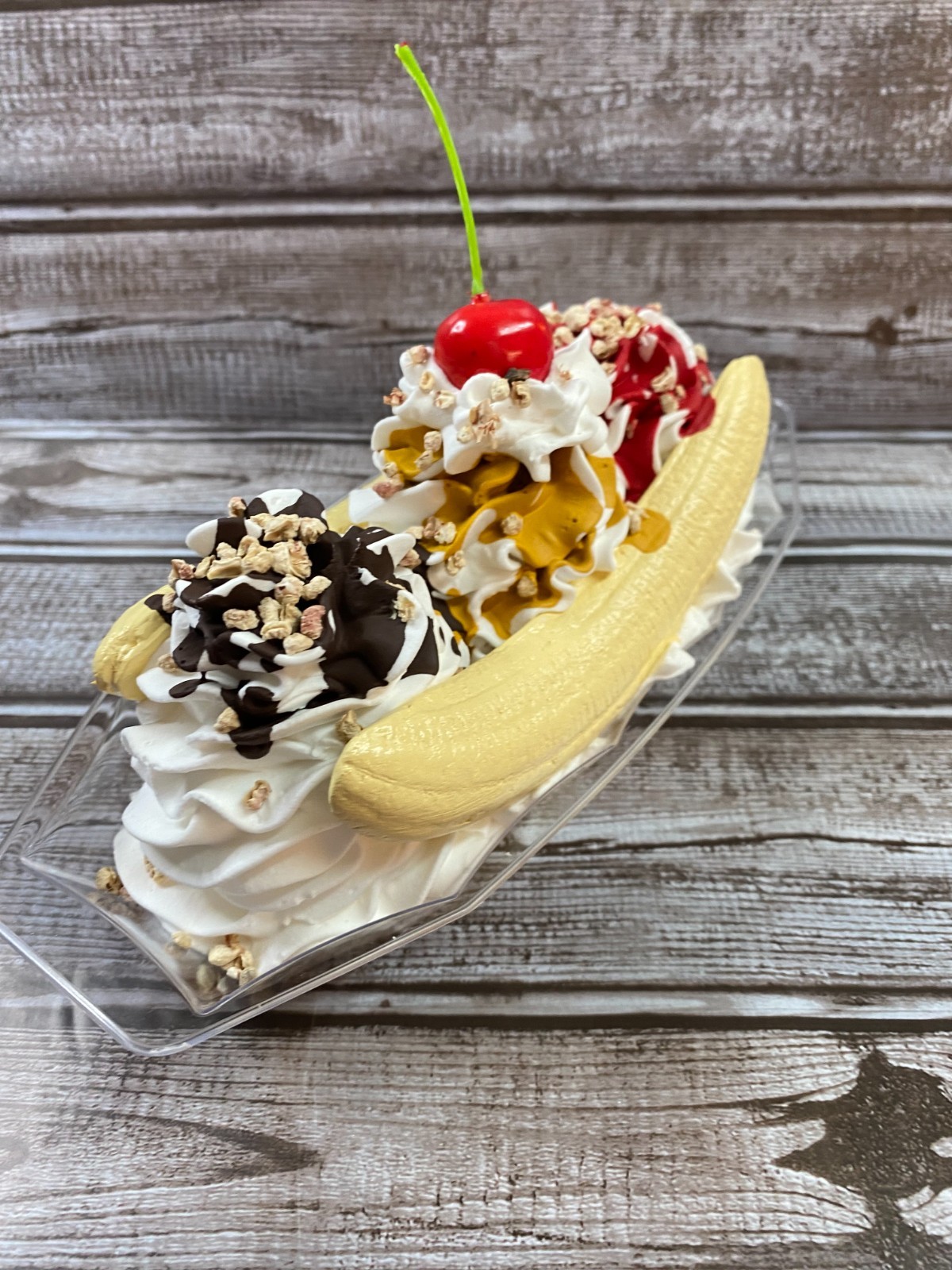 Display Fake Food Prop Banana Split Sundae with Cherry and Fake Nuts F0375