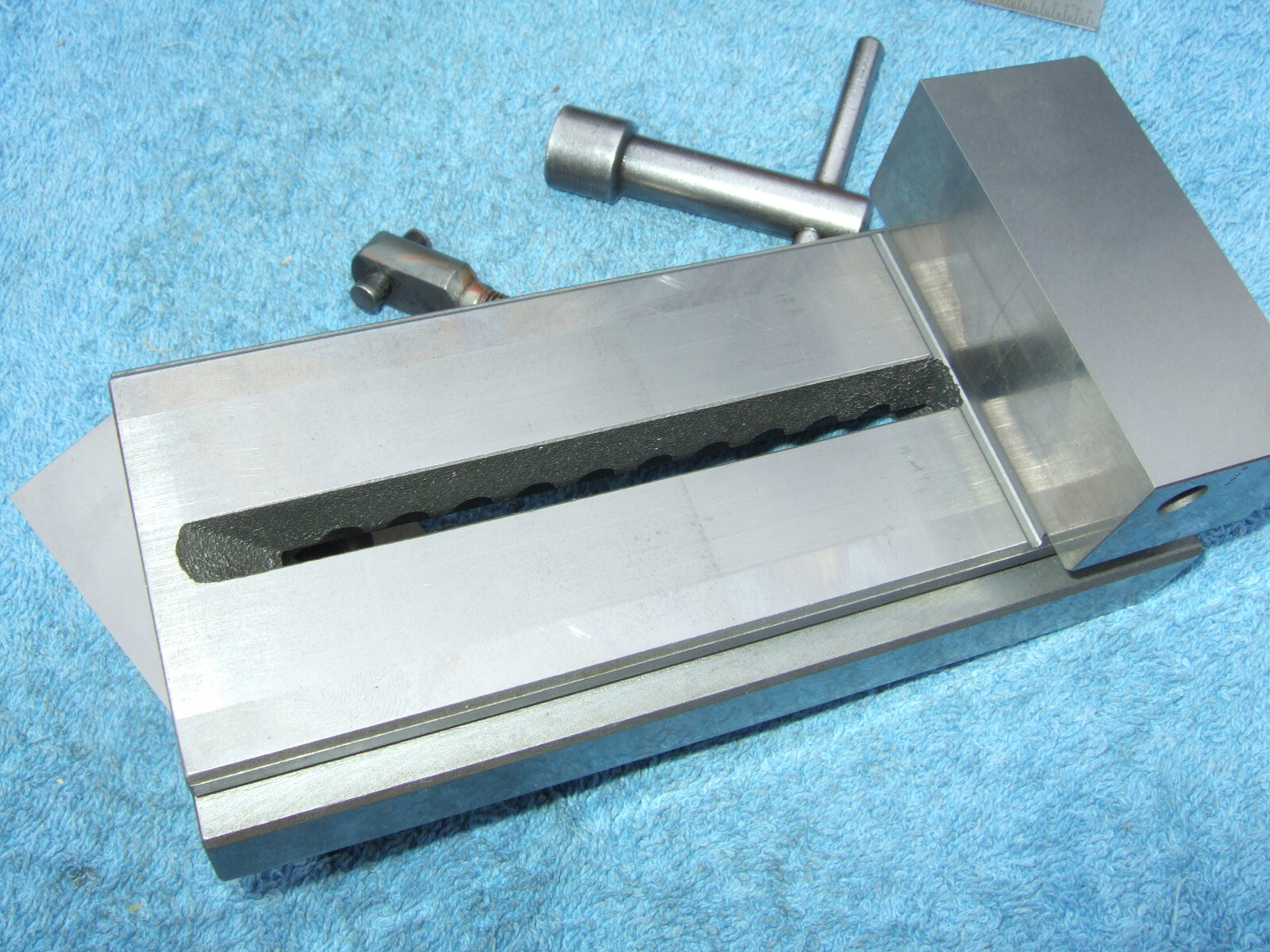 HERMANN SCHMIDT USED V0-4WOH GRIND VISE CASE&WRENCH TOOLMAKER MACHINIST INSPECT