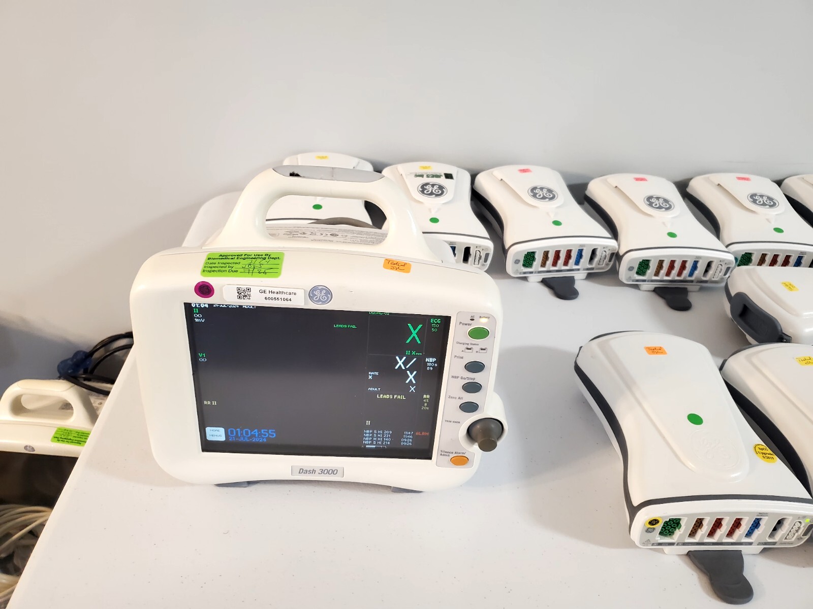 GE Dash 3000 ( 2013) Massimo sp02 and soft 7.2 with 4 IBP and Co2 90 DAYS RETURN