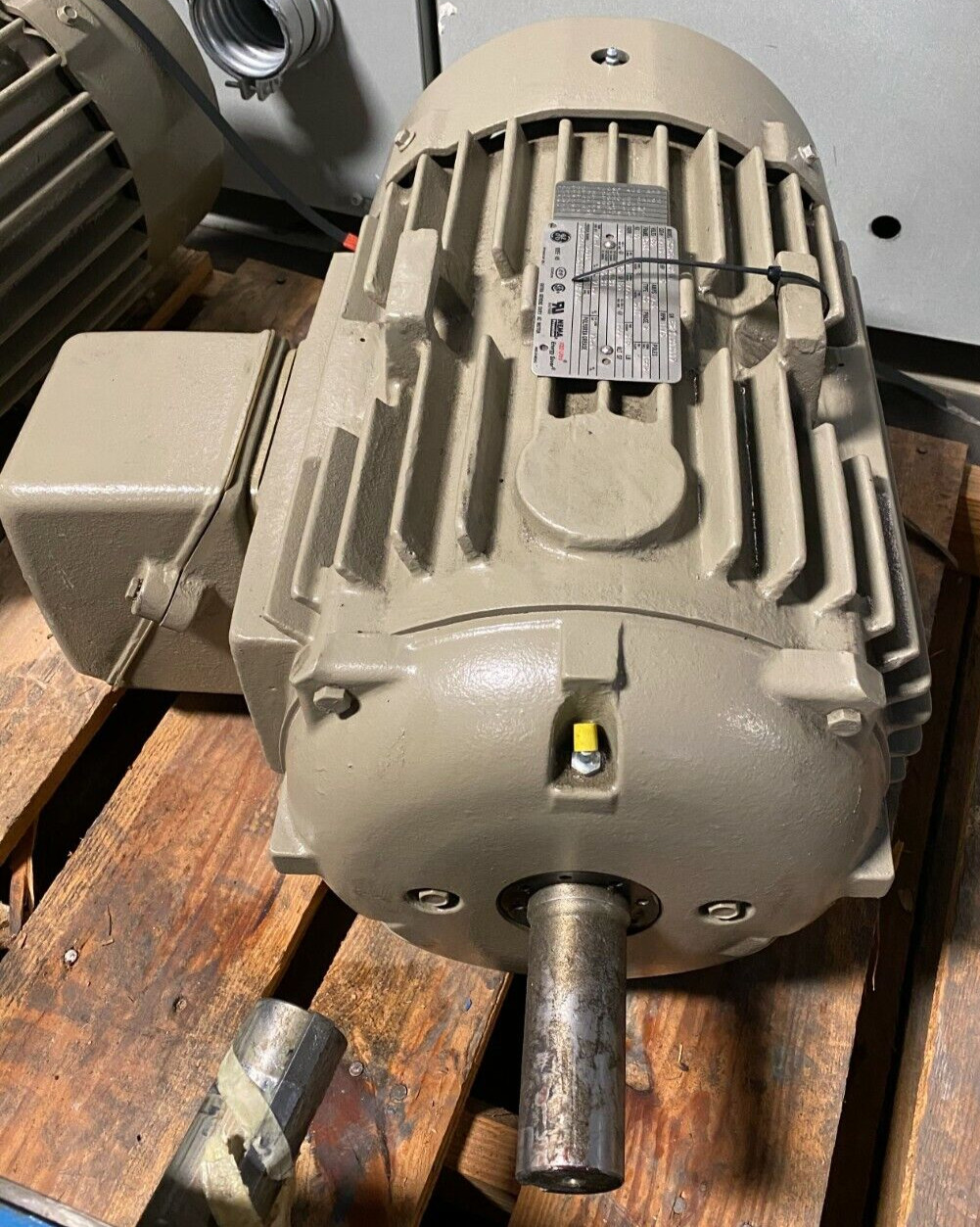 👀 NEW GE 7.5 HP ELECTRIC AC MOTOR 460 VAC 254T FRAME 1175 RPM M9113