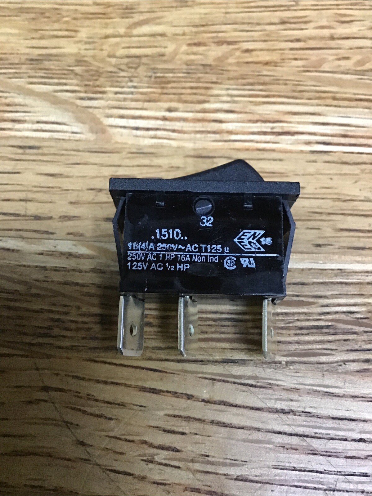 Arcolectric 1510 Black Rocker Switch – SPDT ON-ON – 250VAC 16A 1HP – 125V 0.5HP