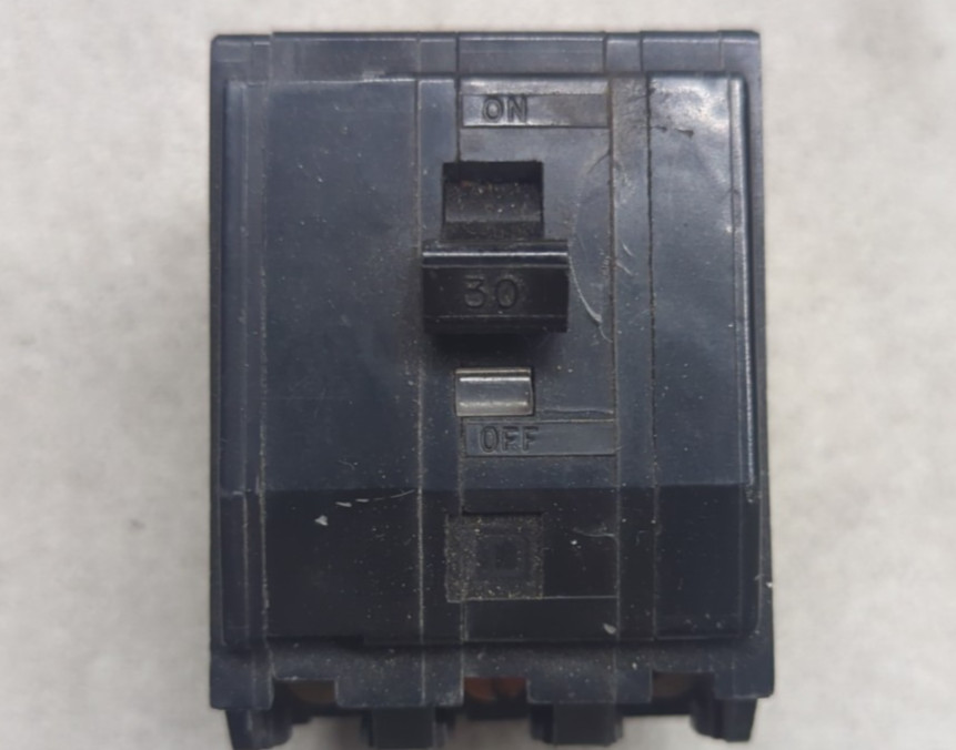 Square D QOB330 30A 3-Pole 240V Bolt-On Circuit Breaker – Used