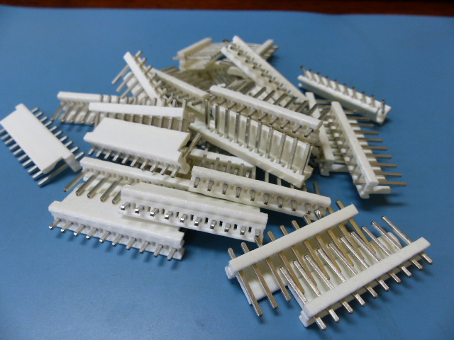 AMP/TYCO 1-640445-0 Qty of 25 per Lot HDR 10POS STR .156CTR LOCKNG
