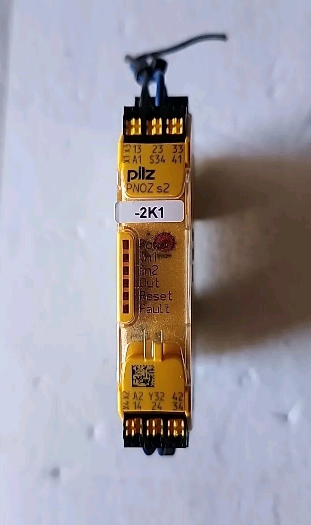 Pilz PNOZ s2 C Safety Relay, 751102, 24VDC, 3 n/o, 1 n/c Free Shipping