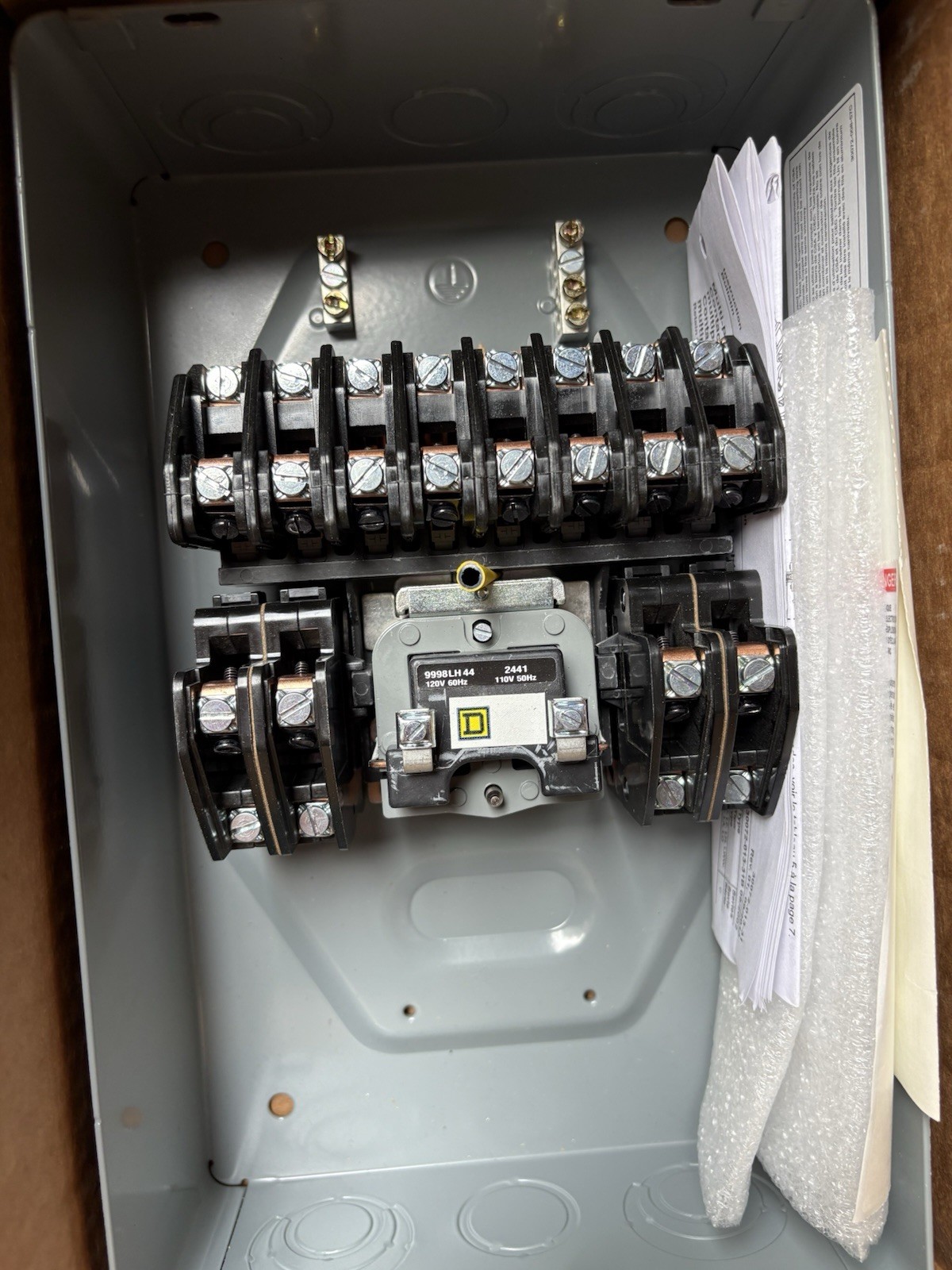 Square D 12-Pole Electrically Held Lighting Contactor 8903LG1200V02 120V 30A