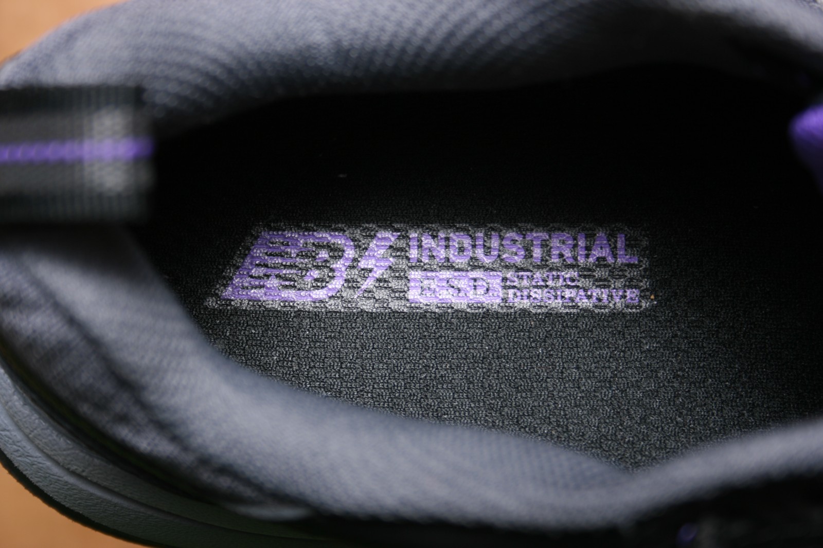 NEW BALANCE Industrial 627 v2 Comp Toe Safety Shoe Low Boots Women’s Sz. 8D