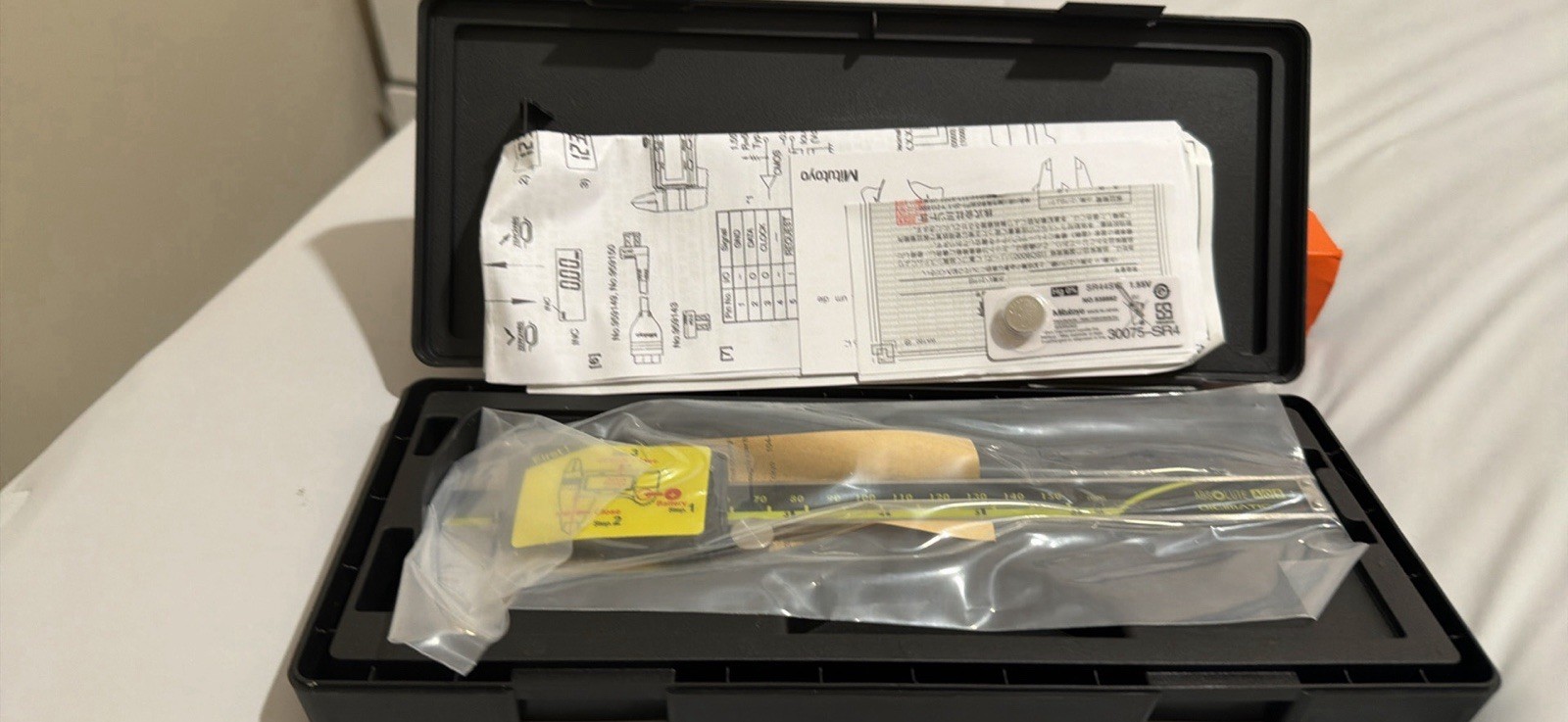 Mitutoyo Digimatic Digital Caliper 0-6 in 0.0005in/0.01mm IP67 SPC 500-196-30