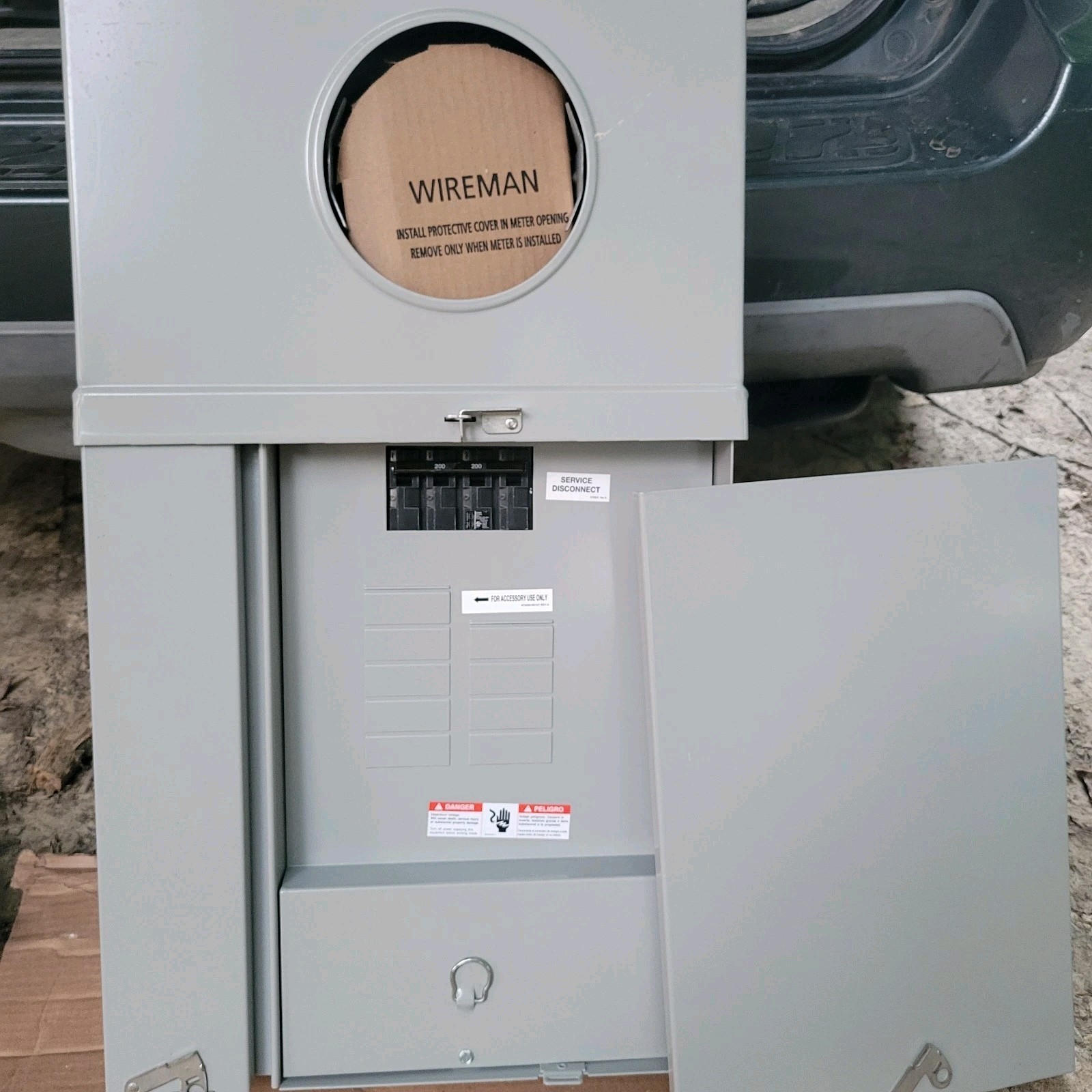 Siemens Main Breaker Panel 200A Meter Panel Combo. Underground Only