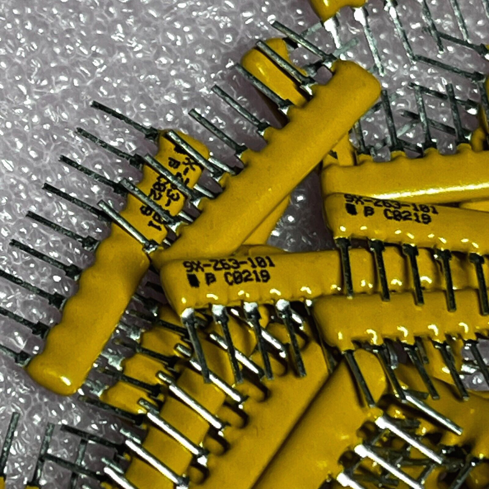 32 Pieces Bourns Resistor Networks & Arrays 9 pins 100 OHMS 2% Bussed