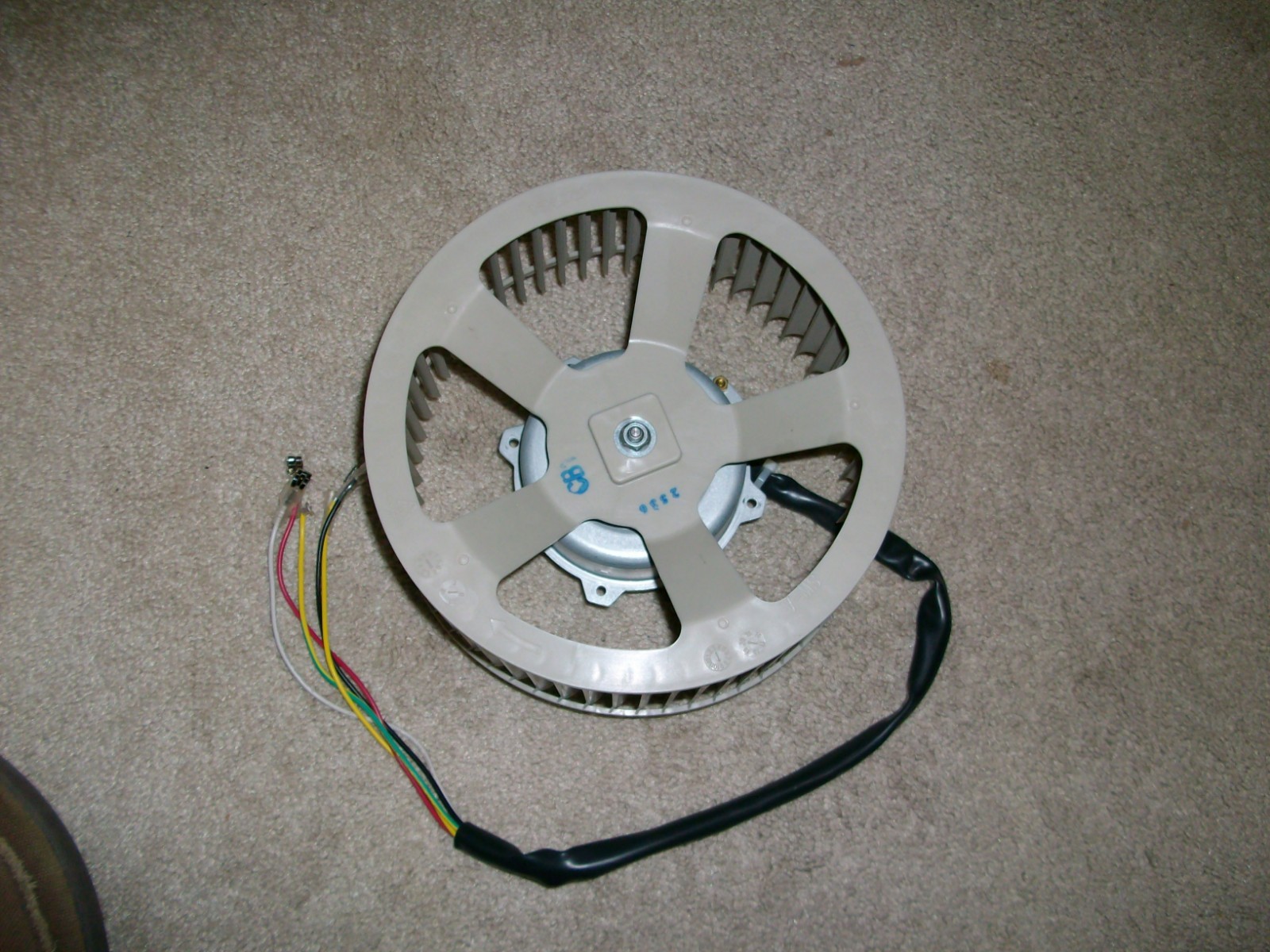 Hisense dehumidifiier YKT-29-6-225L blower motor, and 215X90 wheel /fan