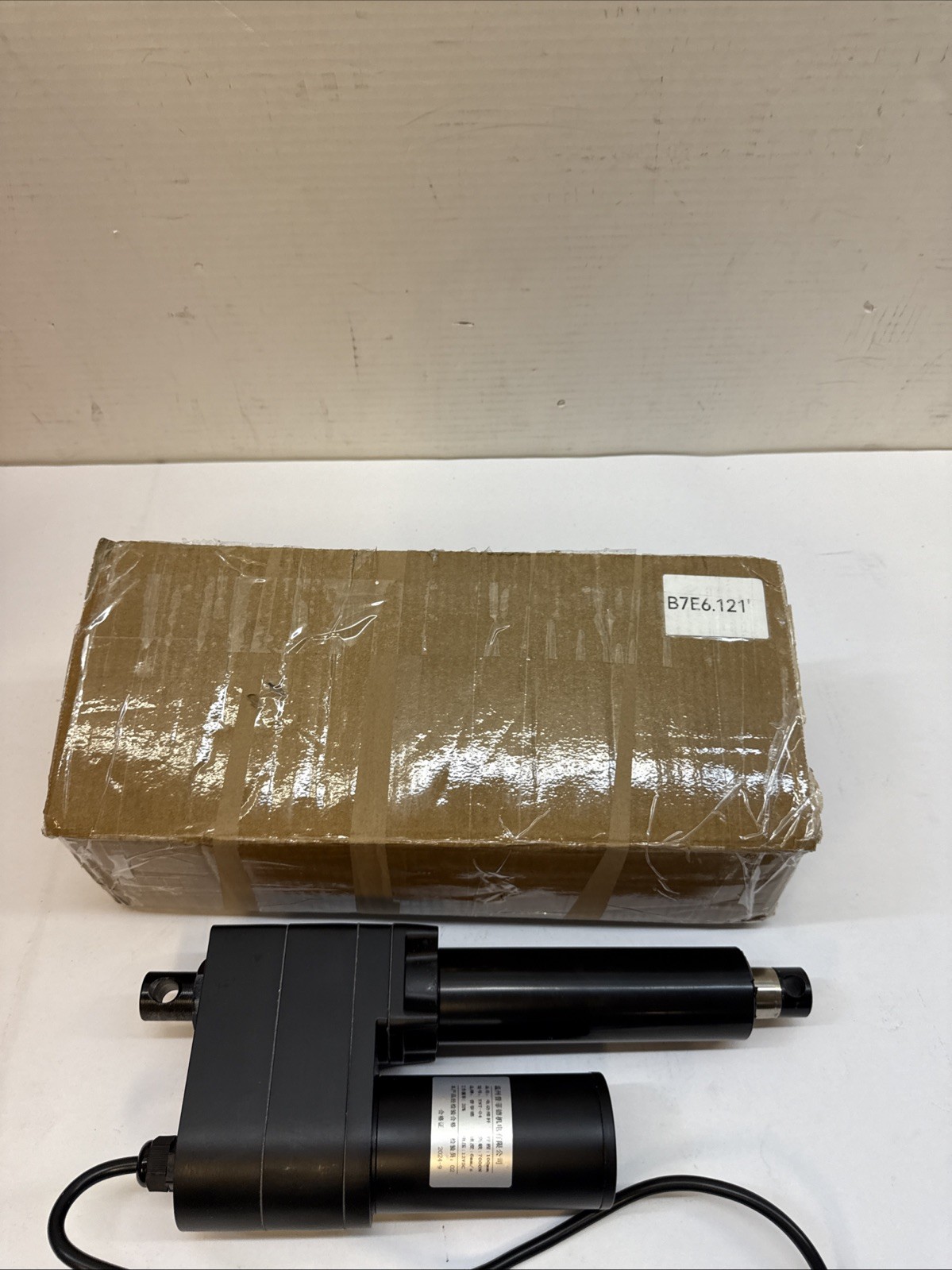 12V 7000N Linear Motion Actuator Brushed DC Motor Electric Actuator 150mm/5.9in