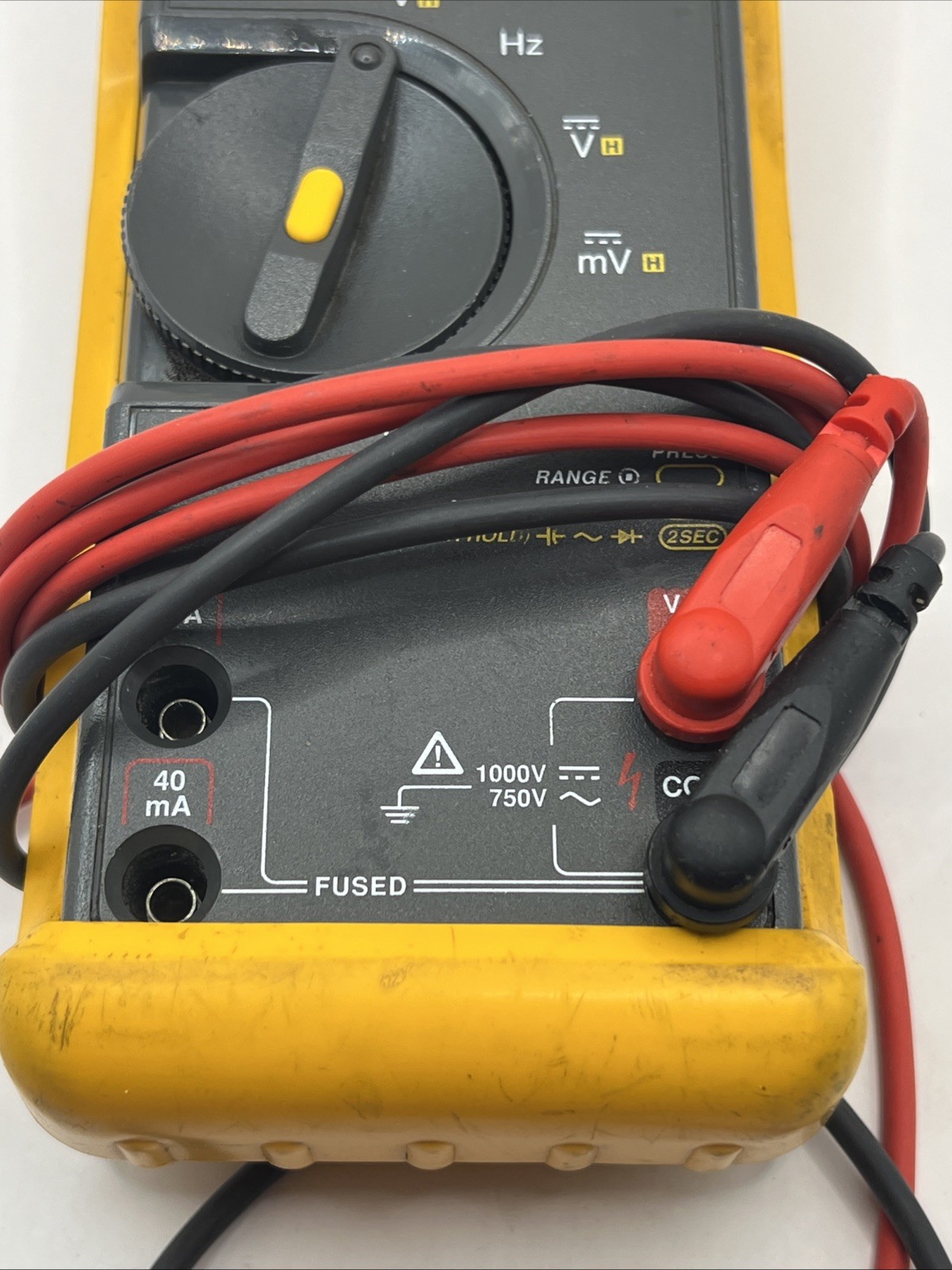 Fluke 79 Series II Digital Multimeter CAT III Auto-Ranging 1000V 10A 40MΩ