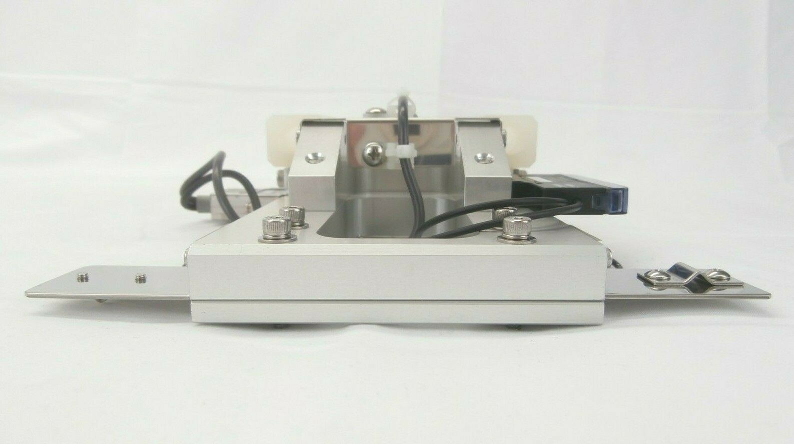 BL Autotec QC-20C-S44 Robot End-Effector Exchange System QUICK-CHANGE Working