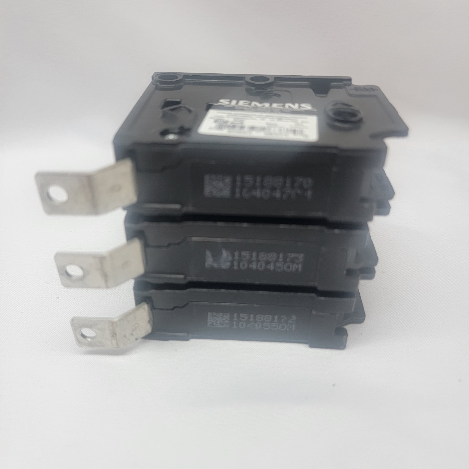 Siemens 30A 240V 3-Pole Bolt-On Circuit Breaker #B330