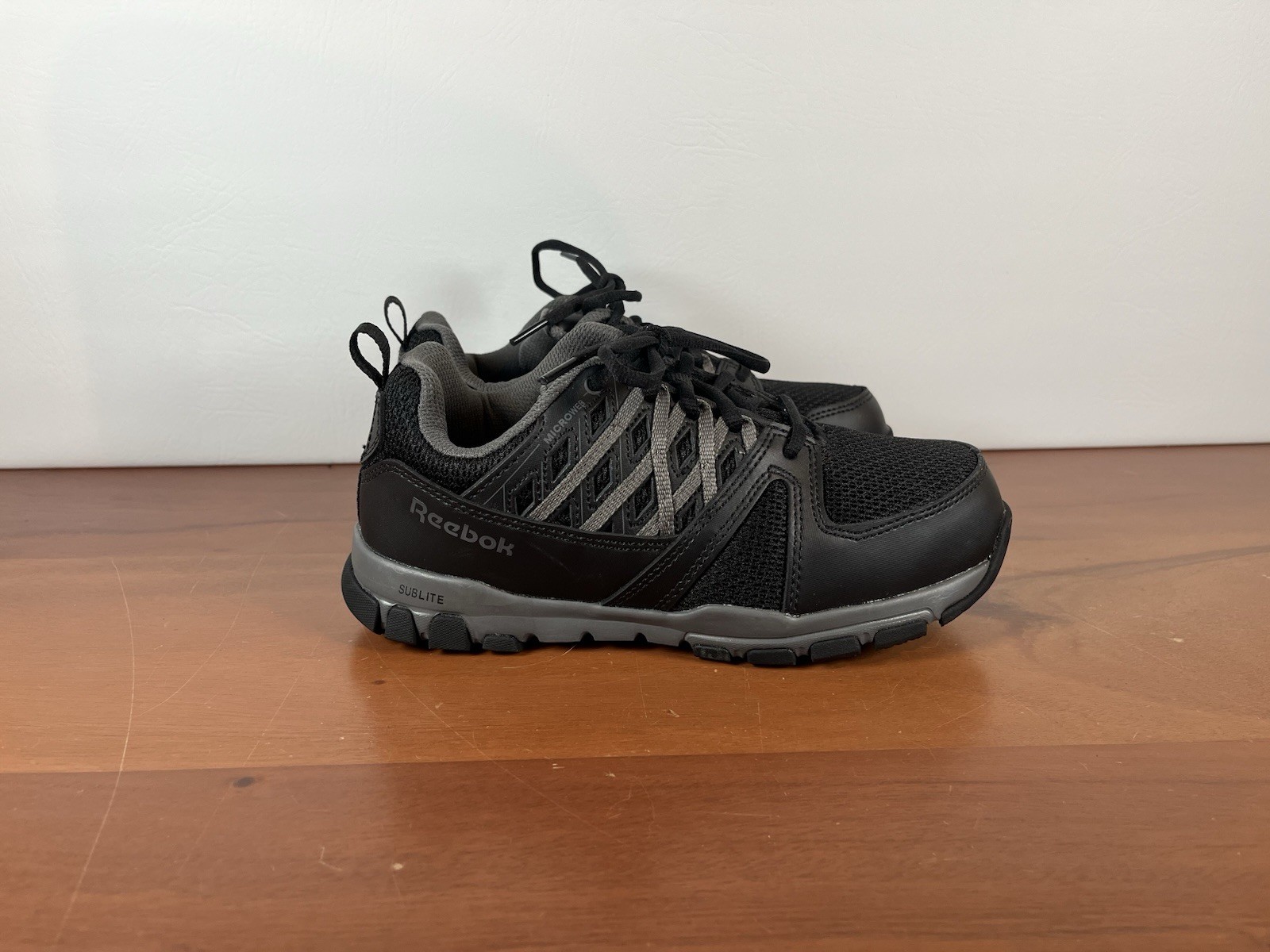 New Reebok Sublite Cushion Black Size 8 Women’s Athletic Comp Toe Work RB416