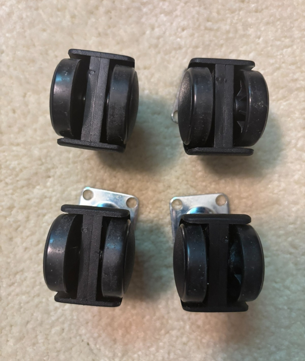 Set of 4 Swivel 1 1/8″ Caster Wheels! Frigidaire dehumidifier small appliance