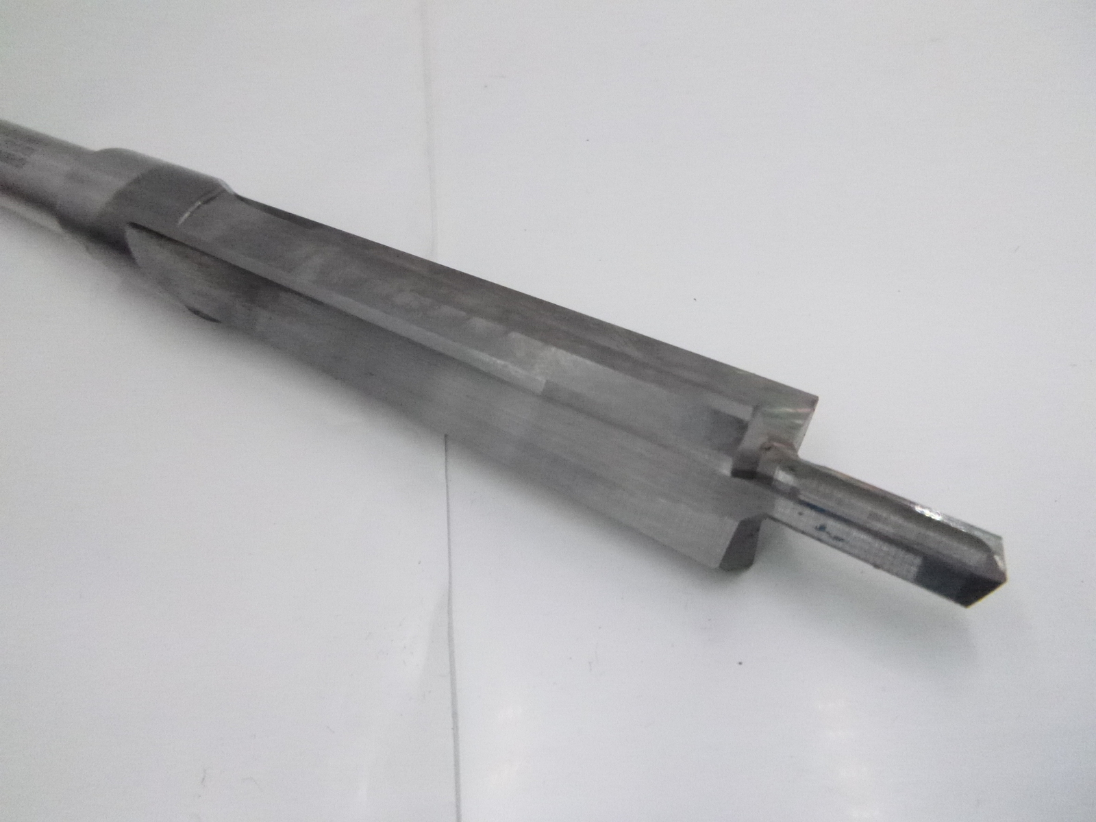 Guhring 3 Straight Flute Carbide Entire FL 20.000 x 6.800 R-05/24 Coolant Thru