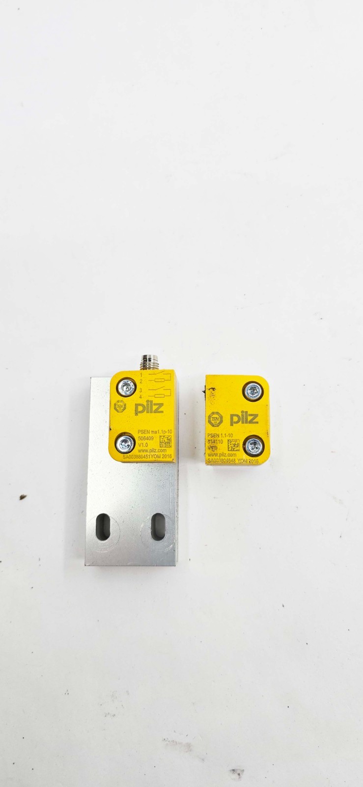 Pilz 506409 Magnetic Safety Switch PSEN ma1.1p-10 w/ 514110 PSEN 1.1-10