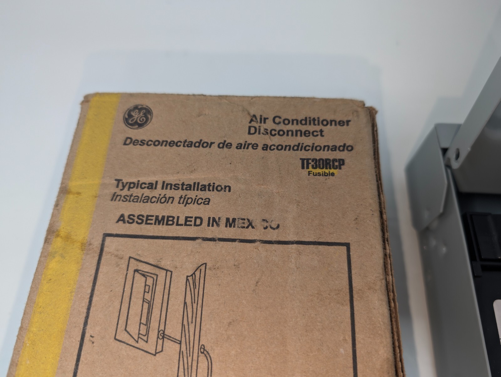 NEW! General Electric GE Air Conditioner Disconnect 30 Amp TF30RCP (178)