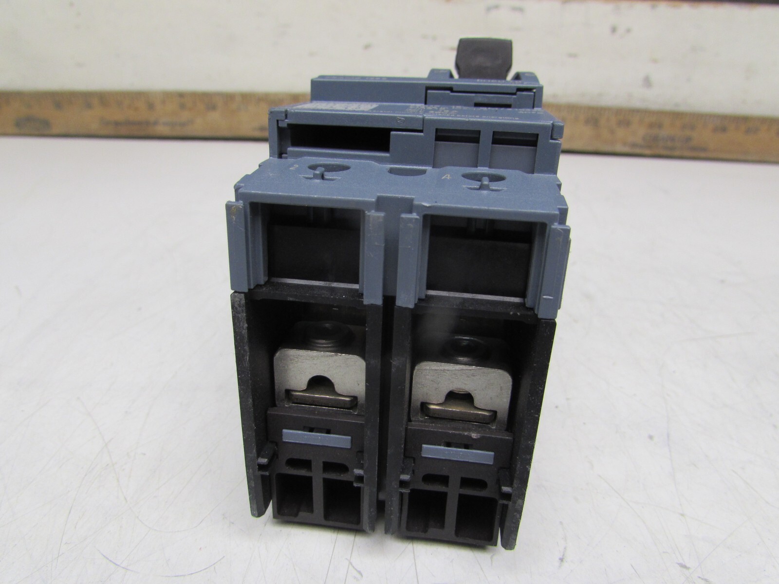 SIEMENS 3VA4195-4ED24-0AA0 ,CIRCUIT BREAKER, 2P/15A /480V /25kA MAKE OFFER!