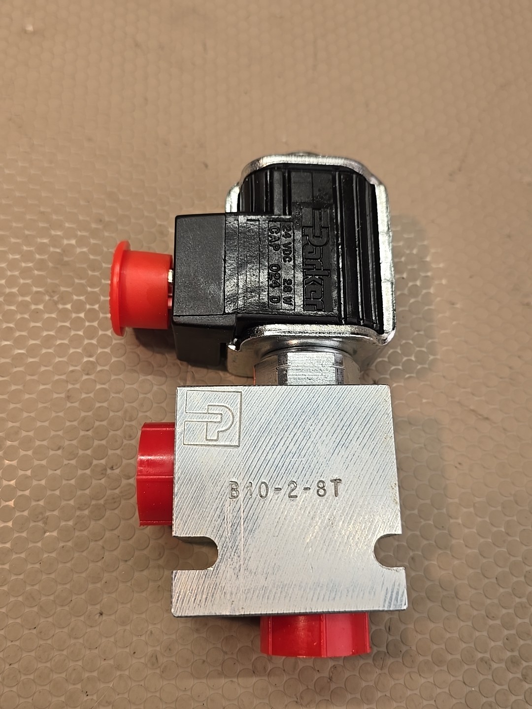 Parker DSH101NR Solenoid Valve 24V DC 2-Way NC with B10-2-8T Manifold Block