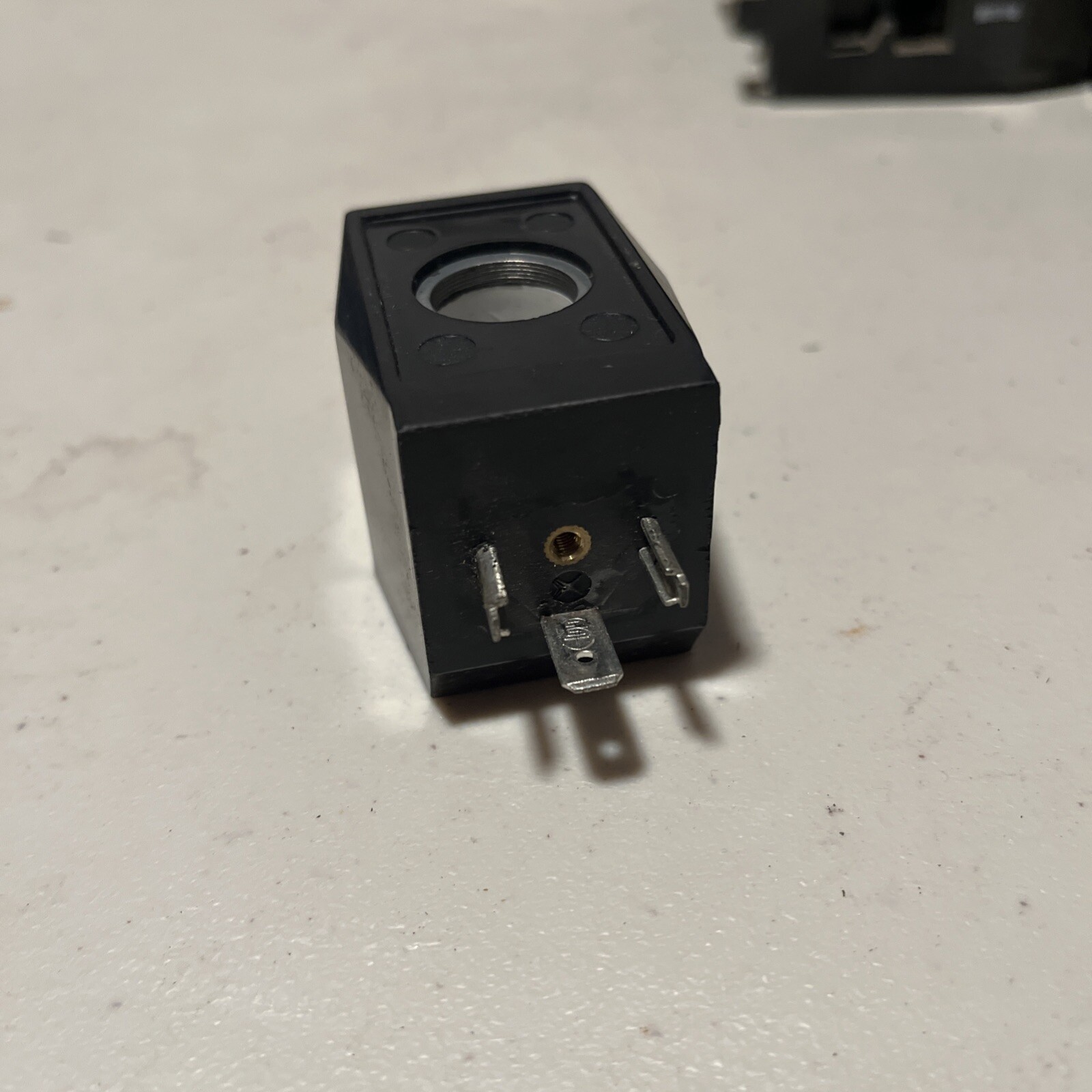 AB410 AC110V solenoid valve water valve coil IP 00/65 SLGPC Sheng Ling