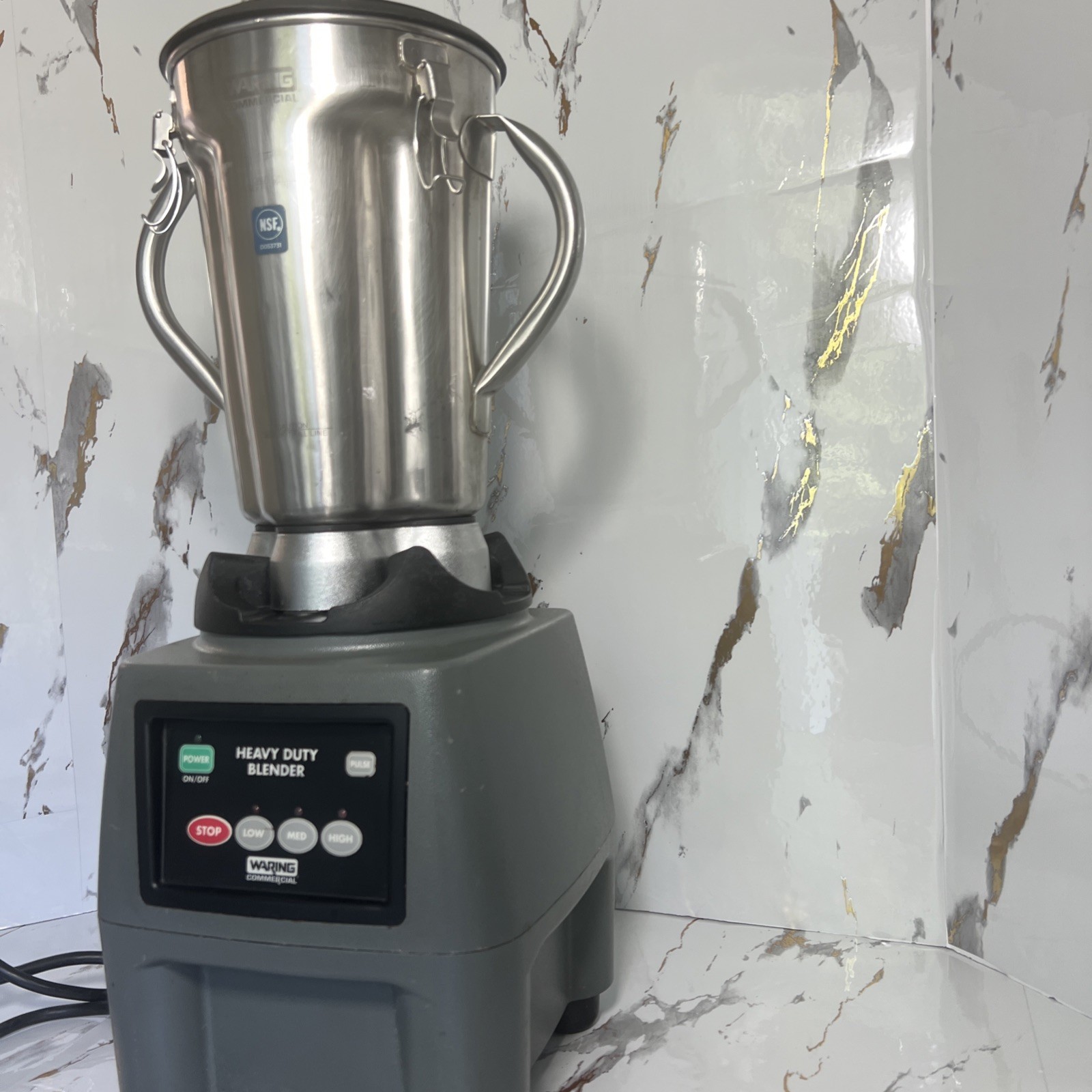 Waring CB 15 Heavy Duty One Gallon 3.75HP 3-Speed Commercial Blender