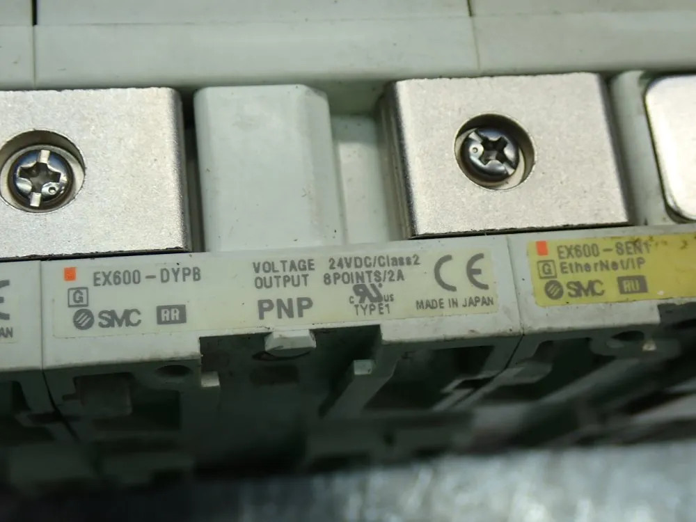 SMC PNEUMATIC MANIFOLD VALVE UNIT EX600-ED2