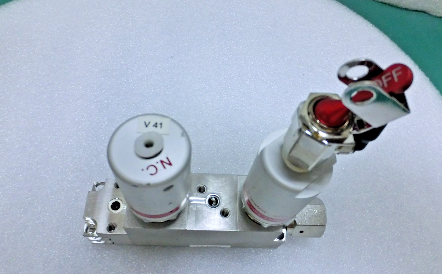 Fujikin 316L-P 477945 Pneumatic Valve Assy,OP 0.5-0.6mPa Type N.C.,Used,Jp+9668