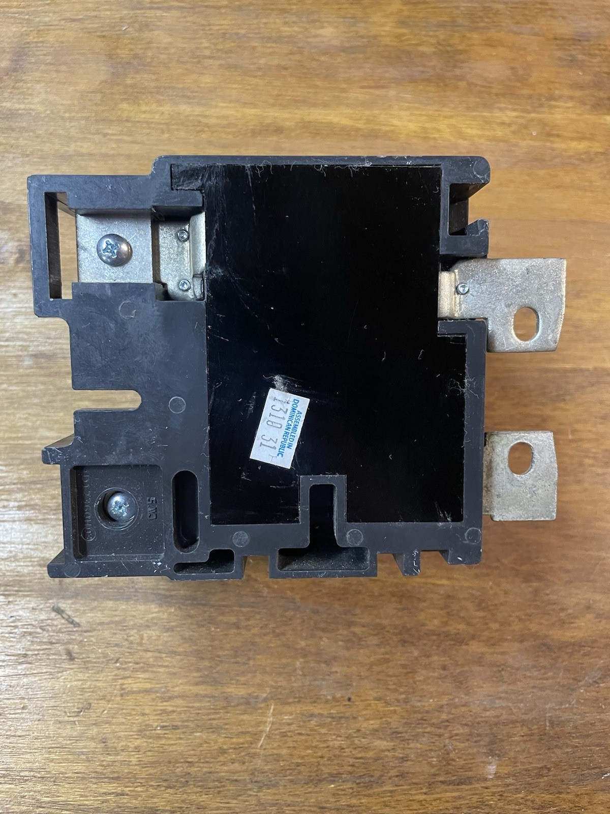 Eaton CSR2200N 200A 2-Pole Main Breaker 201-250V Trip Indicator