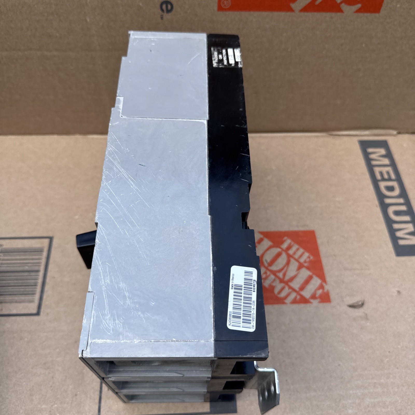 Siemens HLXD63B600 600 Amp 3 Pole 600v Circuit Breaker 3P 600A W/ 600A Trip