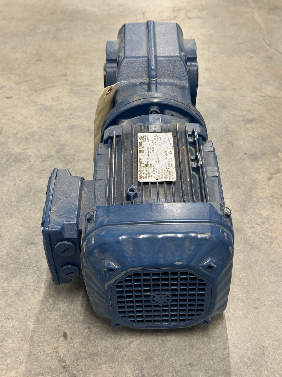 NEW SEW-EURODRIVE KA47/T DRN90S4 GEARMOTOR 1.5HP 5.81:1