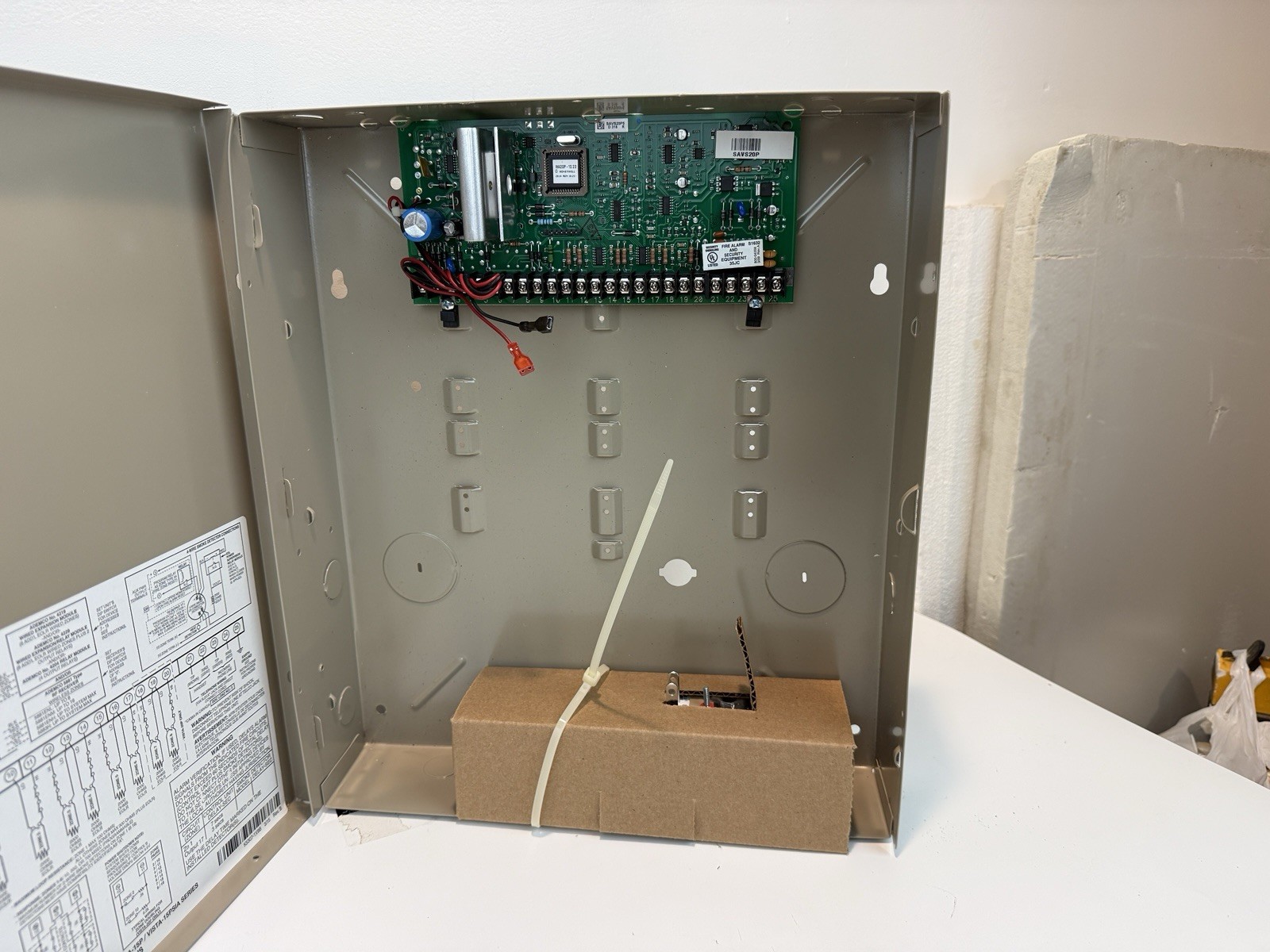 Honeywell ADEMCO VISTA-20P Alarm Control Panel Board w/ Metal Cabinet Enclosure