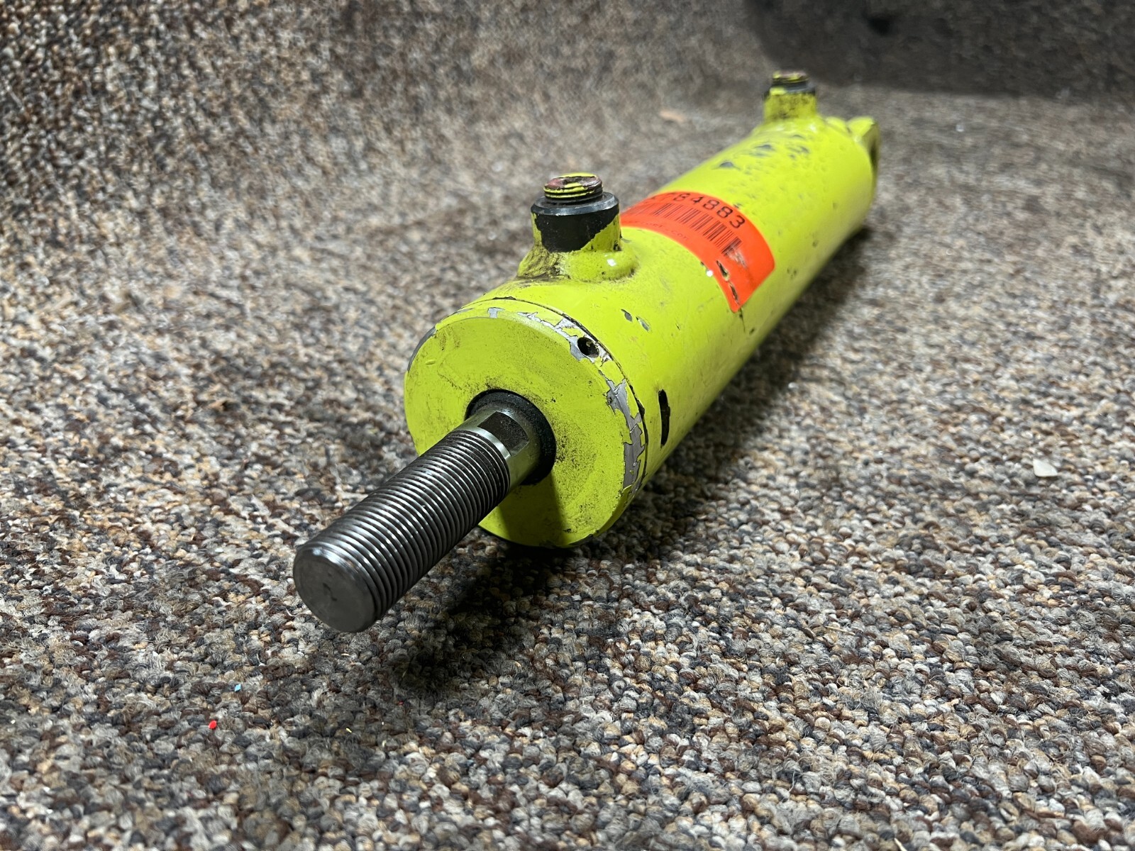 Hydraulic Welded Cylinder 17″ Retracted x 2.89″ OD x .87″ Rod Diameter
