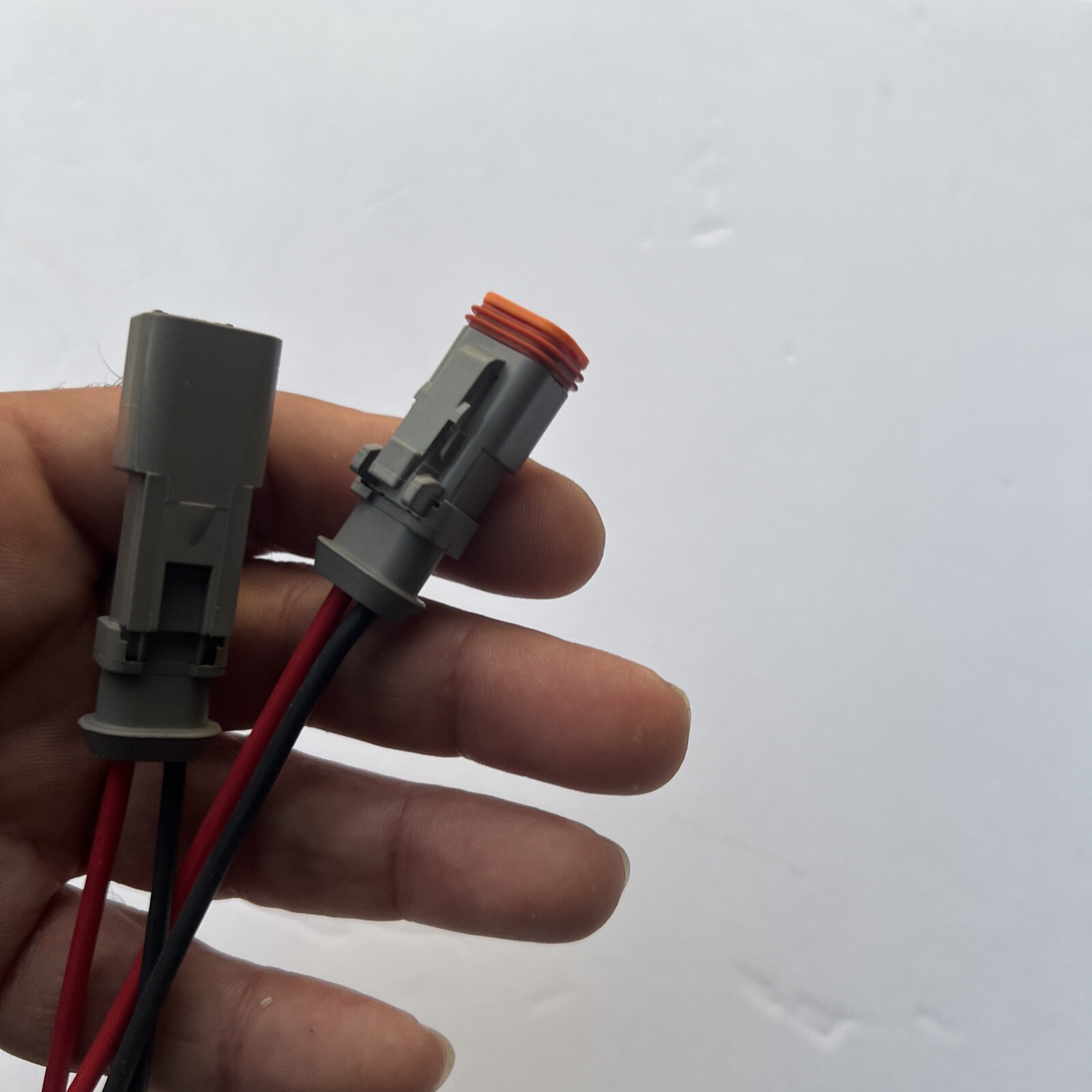 E008 Assembled Deutsch 2,3,4,6,8,12 Pin,12, 14, 16 AWG waterproof connector