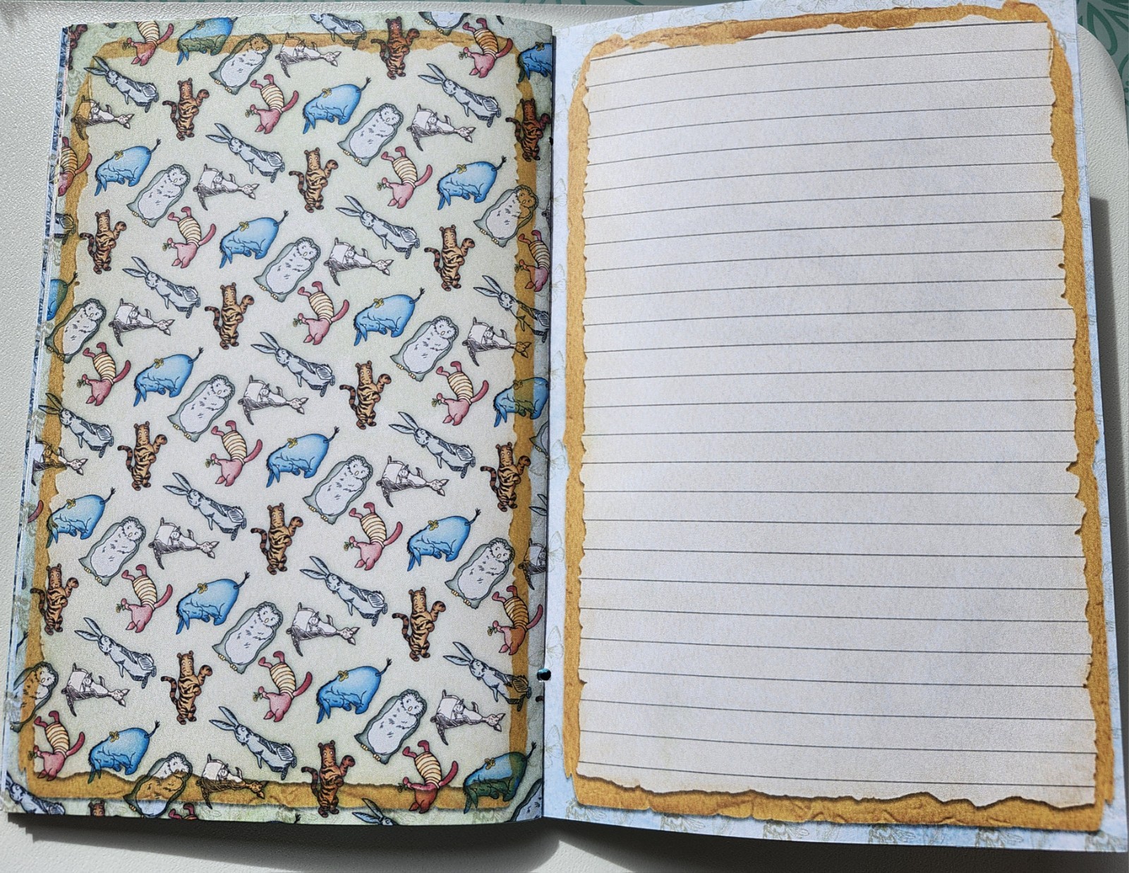 Junk Journal Booklet «WINNIE THE POOH» Retro Classic Storybook Style LG 9×6 40p