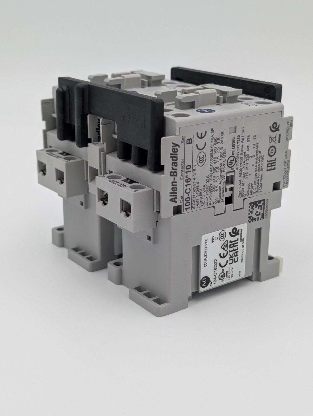 Allen-Bradley 104-C16D22 IEC 16 A Reversing Contactor 110V 50 Hz/120V 1PC New