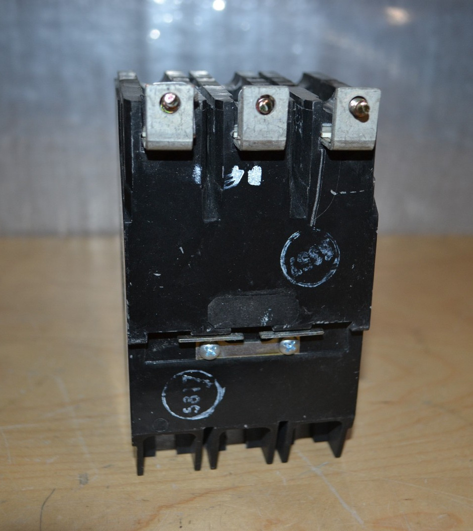 General Electric GE TEY340 Circuit Breaker 3 Pole 40 Amp 277/480 3P 40A Bolt On