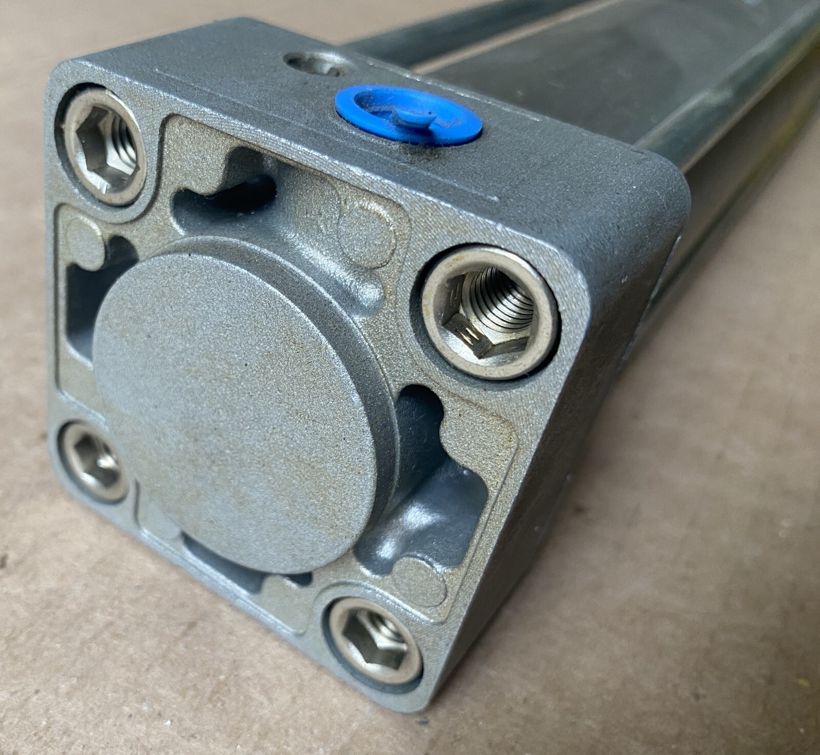SMC MBB50-300 TIE-ROD CYLINDER – Double Acting – Single Rod 50 mm Bore – NOS